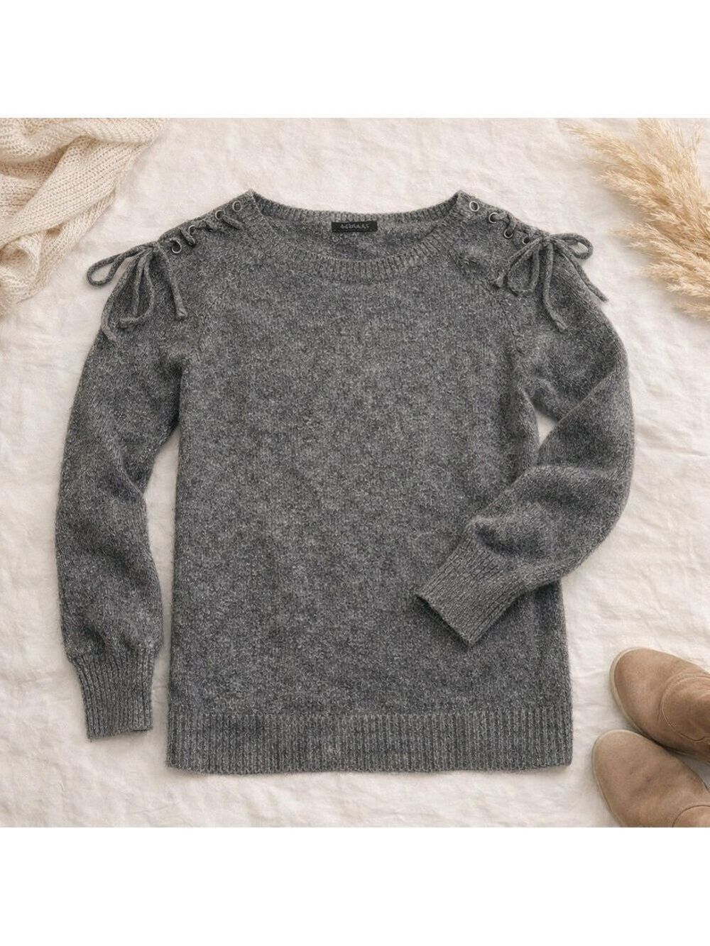 Doe & Rae Cozy Sweater Lace-Up Sleeve Knit Sweater Gray Soft Pullover Size S